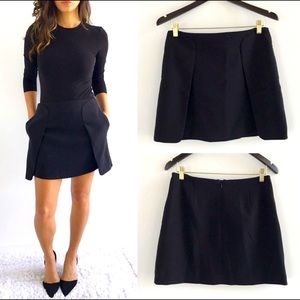 NWT Banana Republic Black Mini Skirt - Sz 6